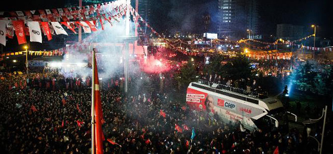 Ankara ‘Mustafa Kemal’in askerleriyiz’ sloganlarıyla inledi