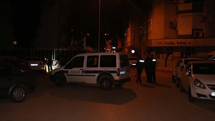 İzmir’de NATO lojmanlarına ateş açan 2 kişi yakalandı