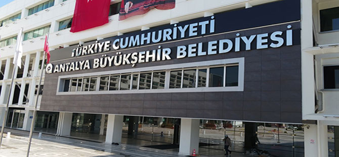 Antalya Büyükşehir Belediyesi’nden Türkiye Cumhuriyeti tabelası!