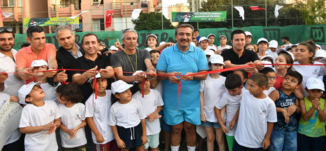 Başkan Soner Çetin tenis kurslarının açılışını yaptı!