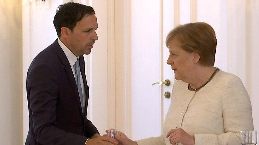Merkel’den titreme açıklaması: İyiyim