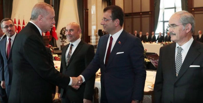 Erdoğan, Ekrem İmamoğlu, Mansur Yavaş ve Tunç Soyer’le böyle tokalaştı