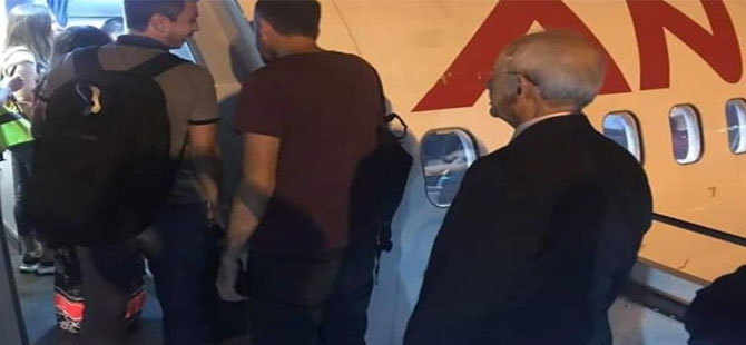 Tarifeli uçakla Ankara’ya dönen Kılıçdaroğlu, sosyal medyada gündem oldu