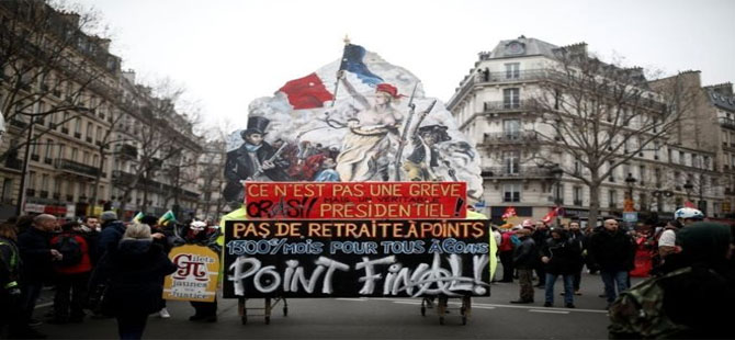 Fransa’da son yılların en büyük grevi hayatı felç etti