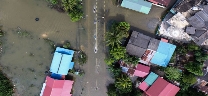 Malezya’daki sel felaketi: Tahliye edilenlerin sayısı 16 bini geçti