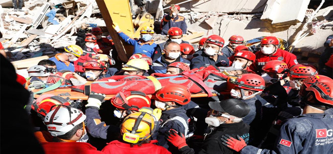 ​İBB arama kurtarma ekipleri çalışmalarını sürdürüyor