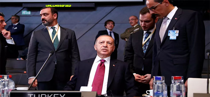 ‘Erdoğan’ın güce dayalı dış politikası, onun batıdan daha da izole olmasına yol açtı’