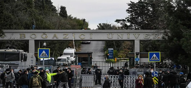 Boğaziçi Üniversitesi’nde öğrenci yürüyüşüne polis müdahalesi!
