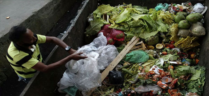 Brezilya’da insanların çöplüklerden hayvan artığı topladığı görüntüler tepki çekti