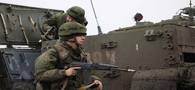 Ukrayna askeri kaynakları: Rusya 10 bin askeri daha bölgeye gönderdi