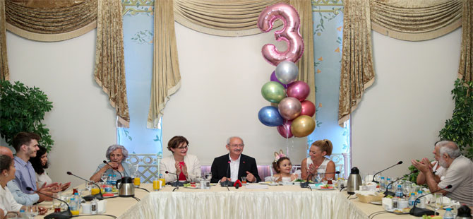Kılıçdaroğlu, Tayfun Kahraman’ın kızı Vera’nın doğum gününe katıldı