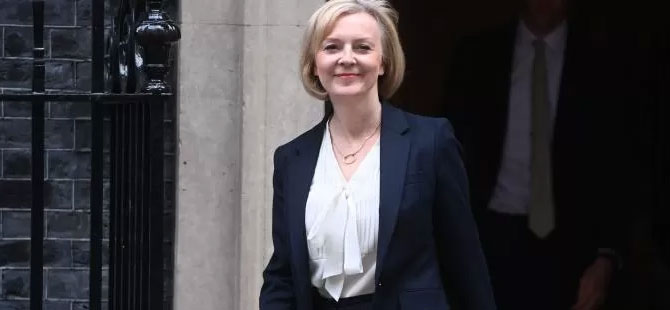 İ﻿ngiltere Başbakanı Liz Truss istifa etti