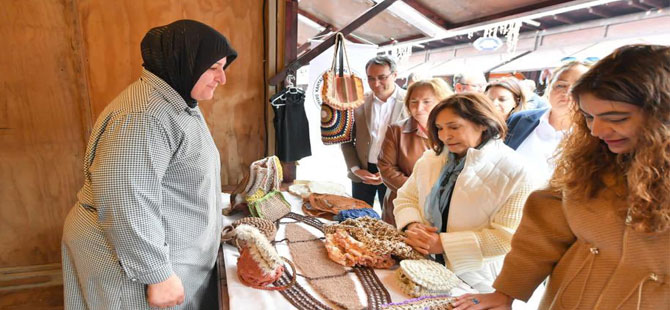 Selvi Kılıçdaroğlu, dayanışma pazarını ziyaret etti
