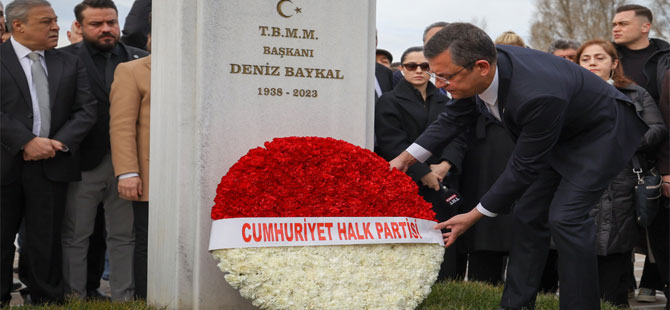Eski CHP Genel Başkanı Deniz Baykal için anma