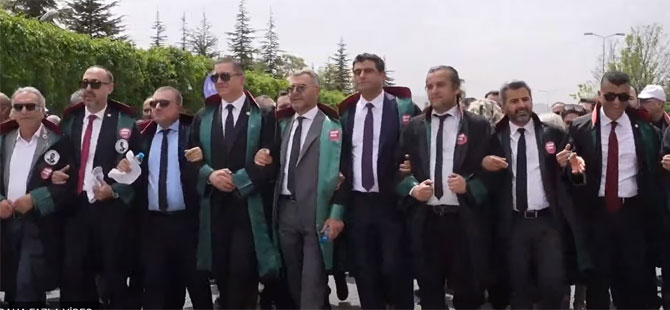 Ankara’da Avukatlar’dan ‘Büyük Savunma Mitingi’