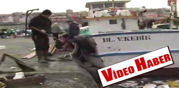 Trabzon'da fırtına tekneleri batırdı