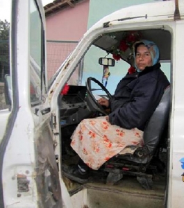 5 çocuk annesi minibüs şoförü
