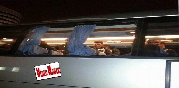 Bursaspor otobüsü Gaziantep'te taşlandı!