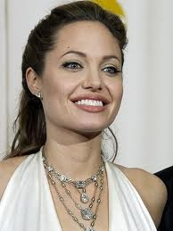 Angelina Jolie'ye Kaset Şoku