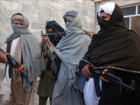 Kunduz'da BM Karargahını Kuşattılar