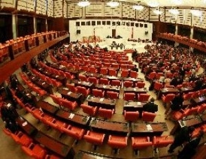 Burası Saddam meclisi değil!
