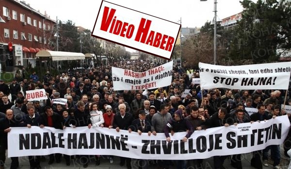 Priştine'de hükümet protesto edildi